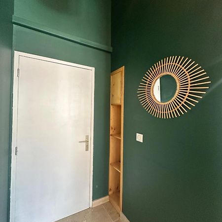Appartement Avec Vue Sur L Eglise Des Saintes Dış mekan fotoğraf