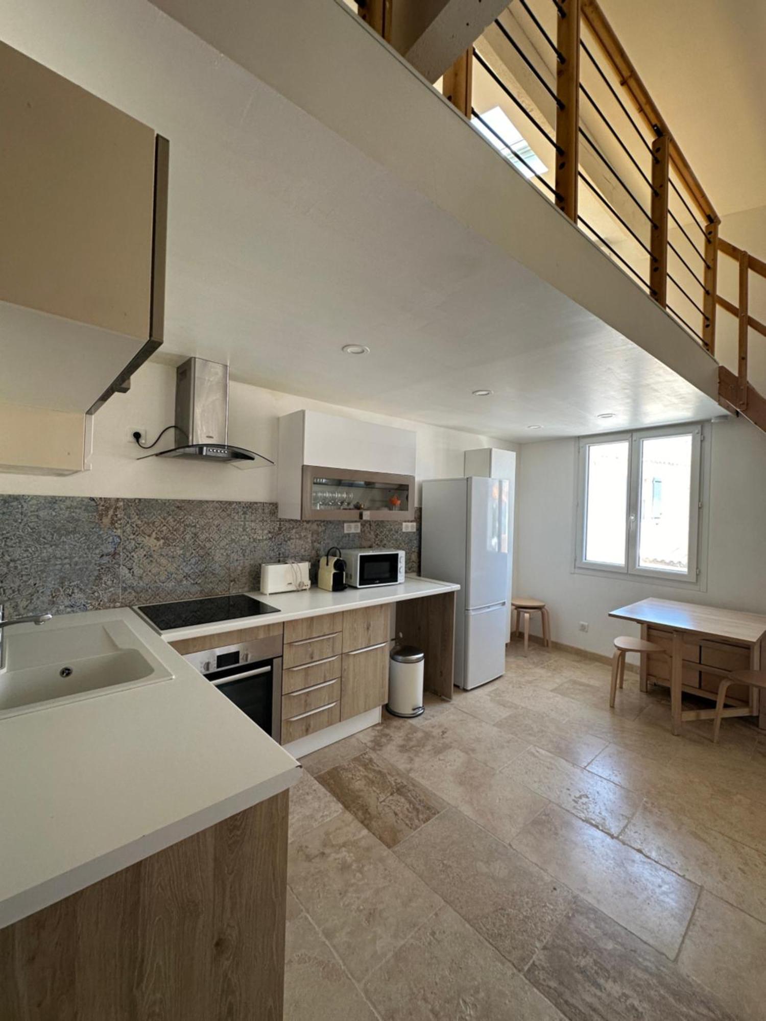 Appartement Avec Vue Sur L Eglise Des Saintes Dış mekan fotoğraf