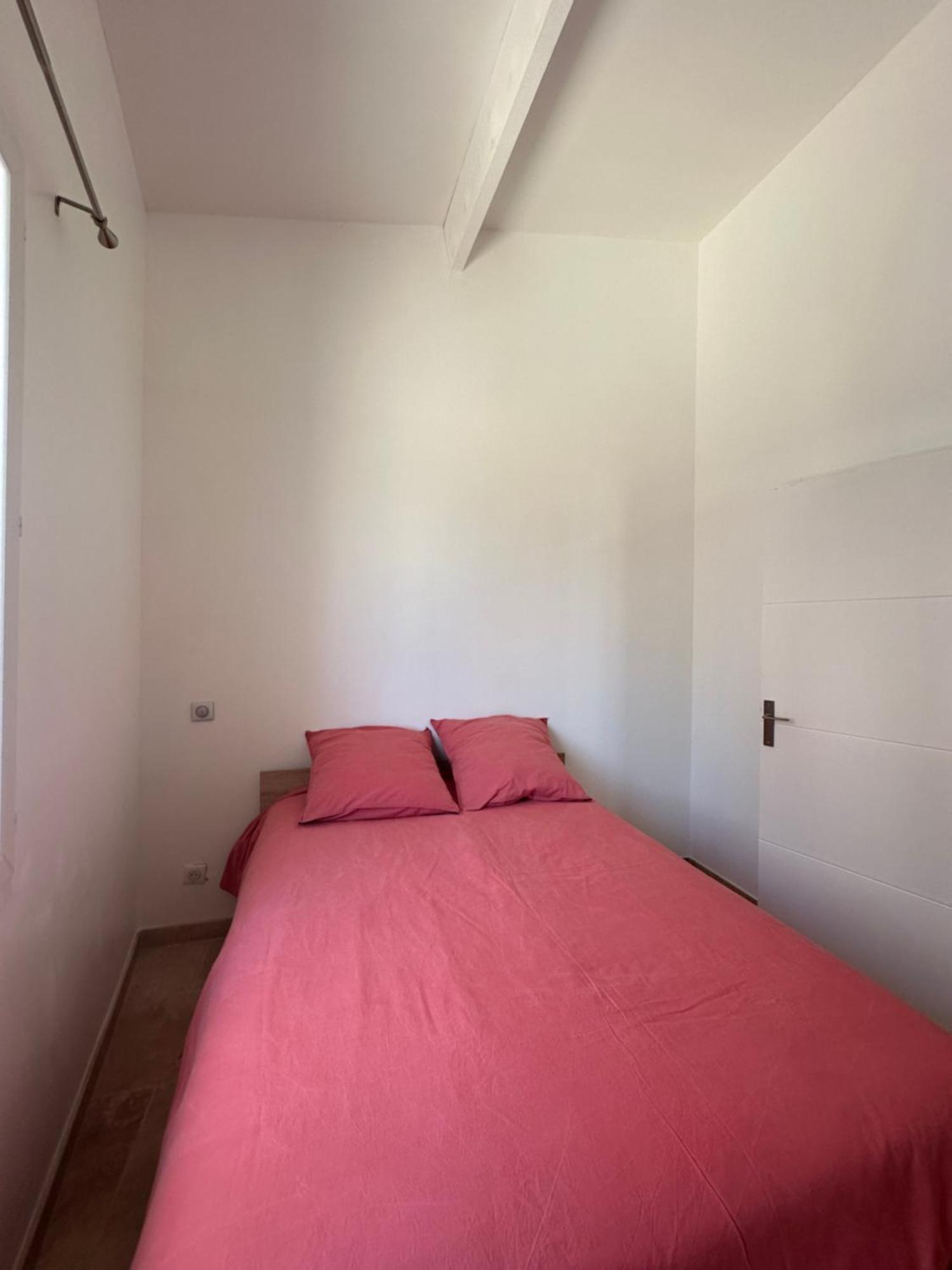Appartement Avec Vue Sur L Eglise Des Saintes Dış mekan fotoğraf