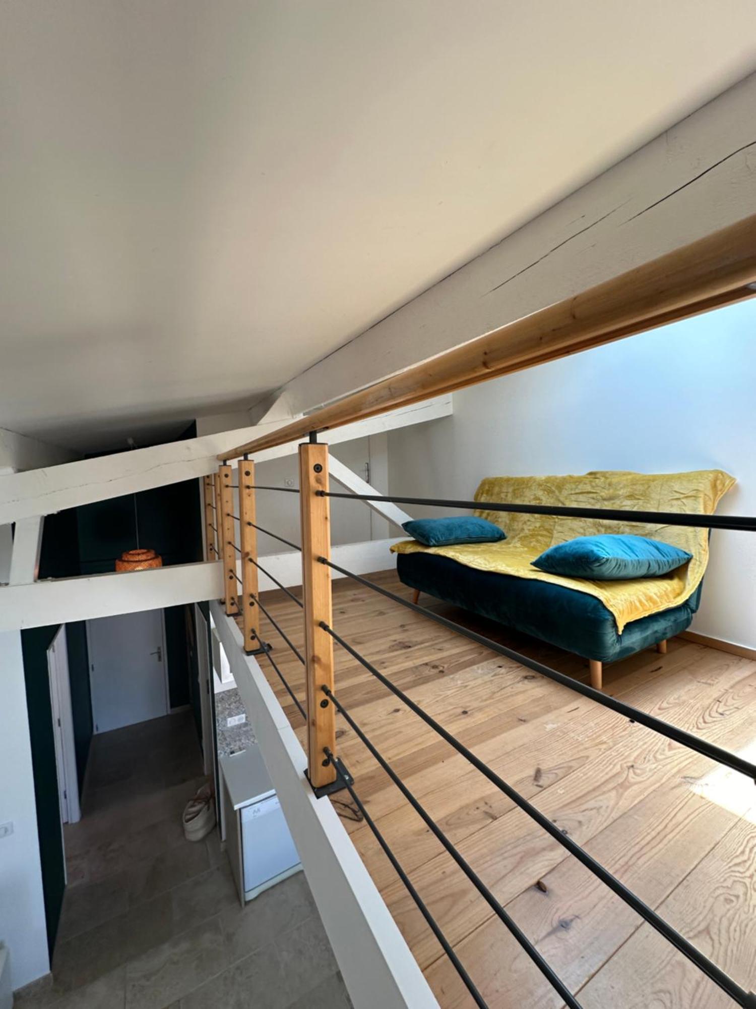 Appartement Avec Vue Sur L Eglise Des Saintes Dış mekan fotoğraf