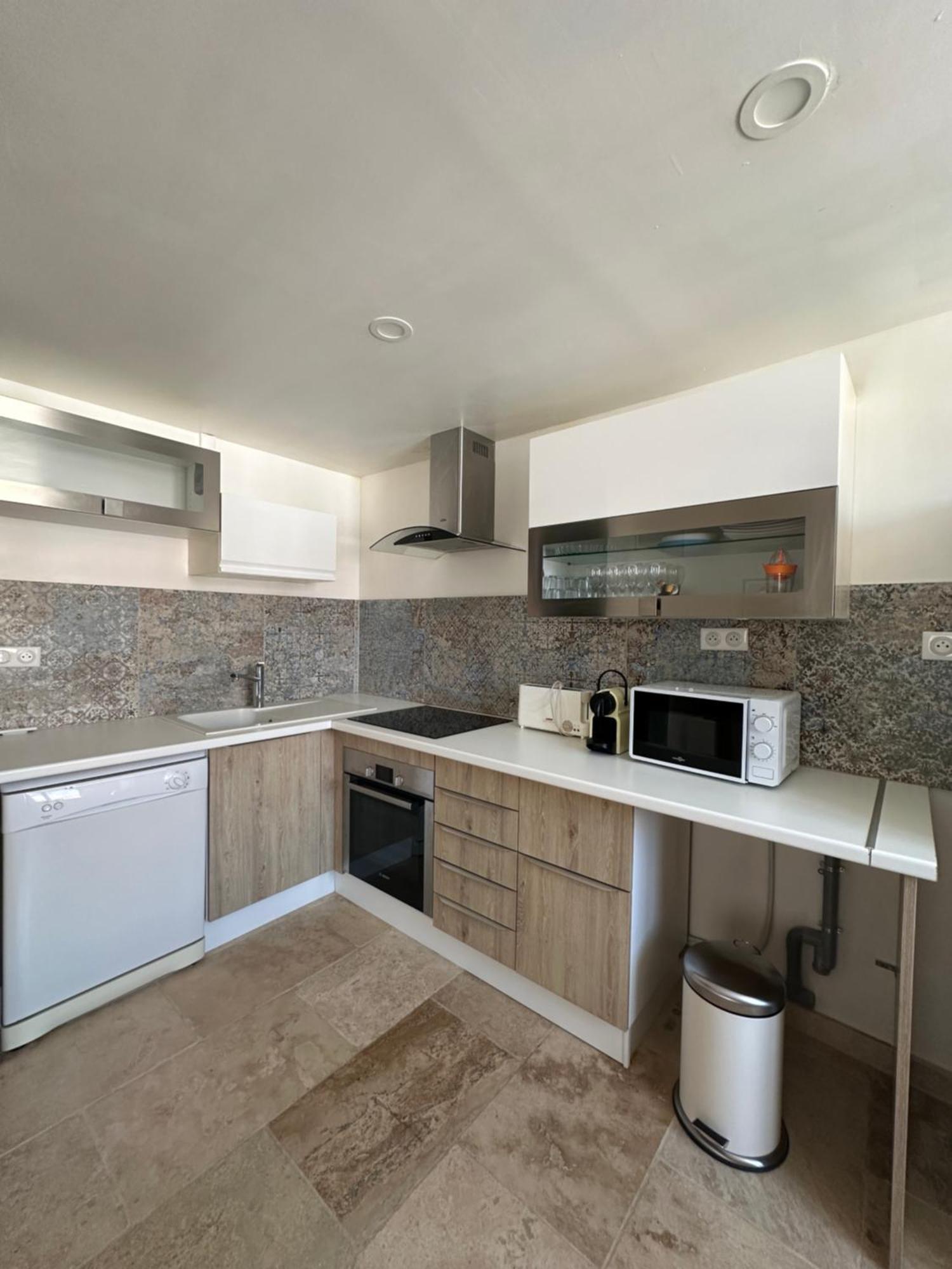 Appartement Avec Vue Sur L Eglise Des Saintes Dış mekan fotoğraf